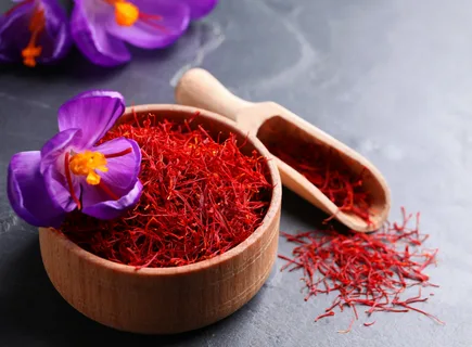 تصویر 4 از زعفران نگین یک مثقالی تازه در بسته بندی جذاب